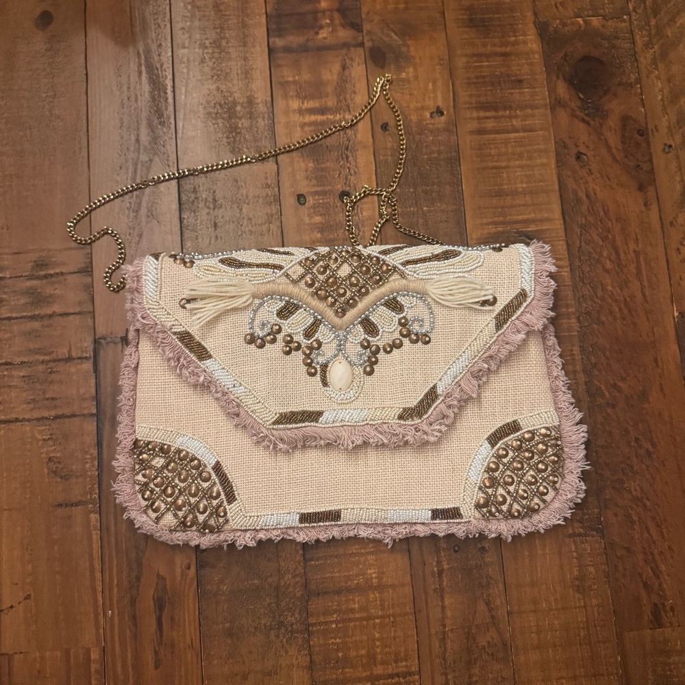 LULU’S Catch My‎ Eye Beaded Clutch - Picture 2 of 7